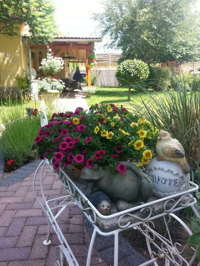 Ferienzimmer Familie Schmidt Grossdeuben Esterno foto